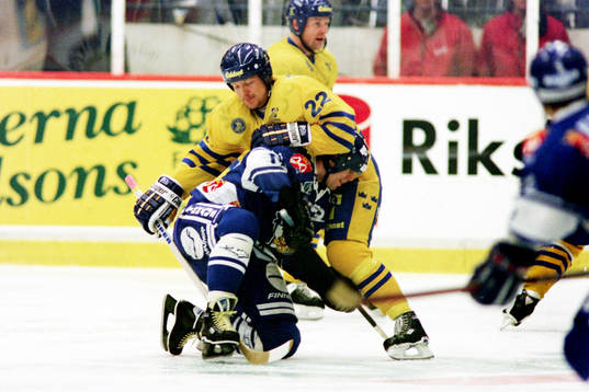 Charles Berglund, Sverige