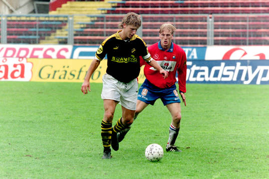 Jesper Jansson, AIK uppvaktas av Runar Kristinsson, Örgryte