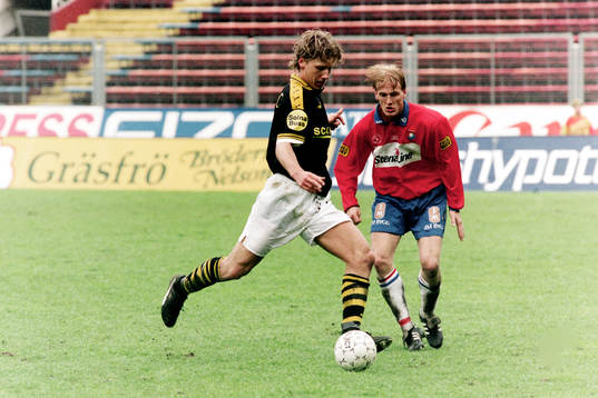Jesper Jansson, AIK uppvaktas av Runar Kristinsson, Örgryte