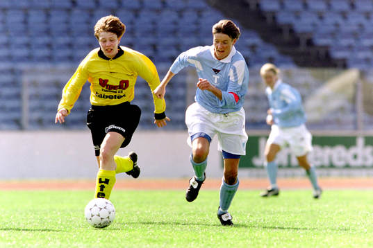 Lena Videkull, Malmö jagar en öxabäcksspelare