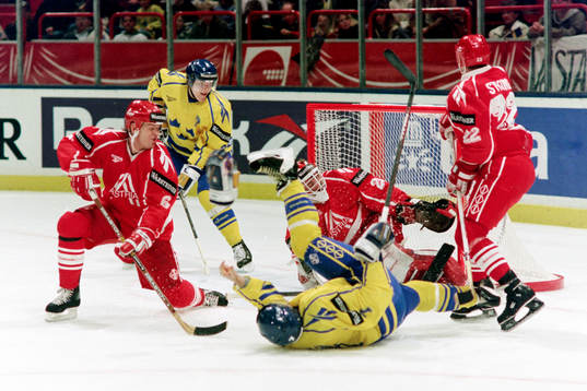 Bläddra bland fler bilder av Ishockey, VM, Österrike - Sverige, 0-5