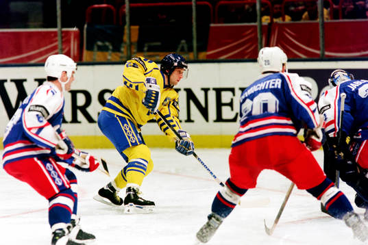 Mikael Johansson, Sverige