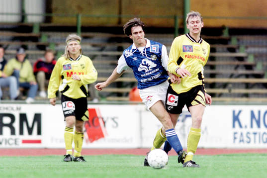 Peter Olsson, Hässleholm i kamp om bollen