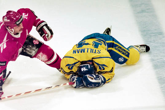 Fredrik Stillman,  Sverige har fått en smäll