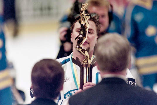 Timo Jutila, Finland med pokalen