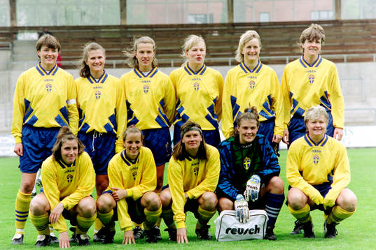 Sveriges startelva. Bakre raden fr. v: Lena Videkull,