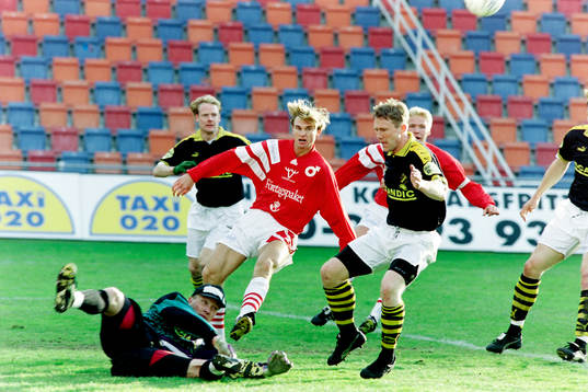 Andreas Andersson, Degerfors oroar Magnus Hedman, målvakt