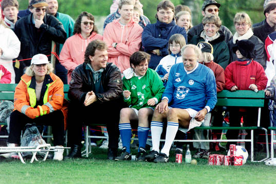 Lotta Engberg skojar med Bert Månsson