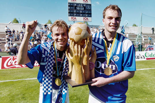 Niclas Alexandersson och Peter Vougt, Halmstad med pokalen