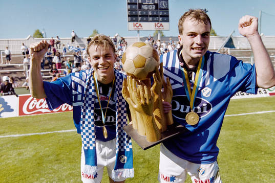 Niclas Alexandersson och Peter Vougt, Halmstad med pokalen