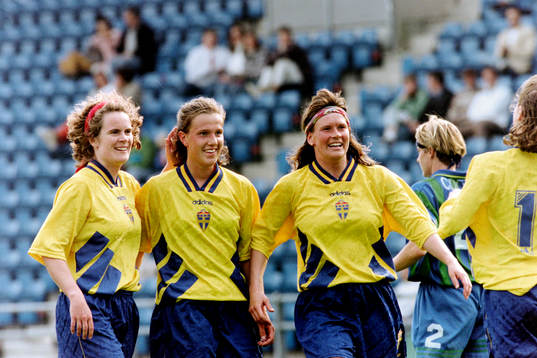 Anneli Olsson, Malin Andersson och Åsa Jakobsson, Sverige
