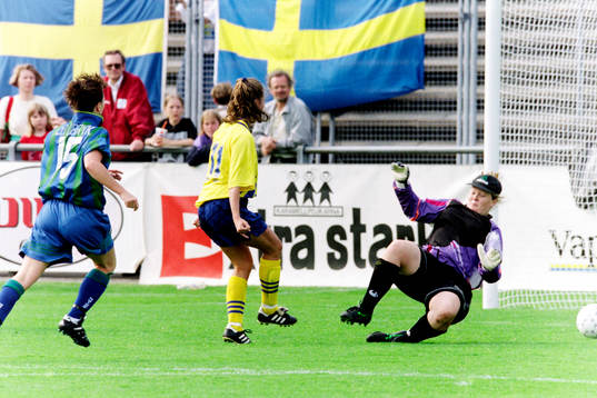 Ulrika Kalte, Sverige gör mål