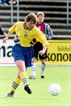 Pia Sundhage, Sverige