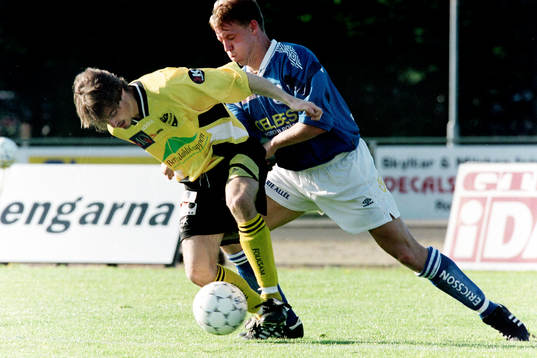 Magnus Arvidsson, Hässleholm i kamp om bollen