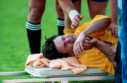 Anders Limpar, skadad