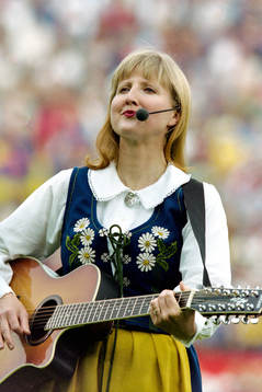 Marianne Flynner sjunger
