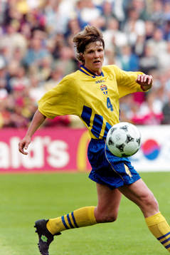 Pia Sundhage, Sverige
