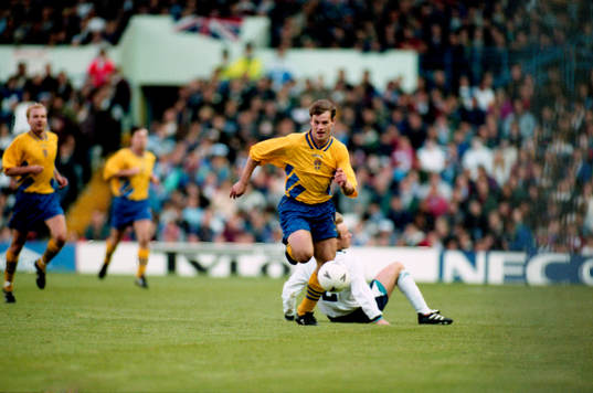Niklas Gudmundsson, Sverige
