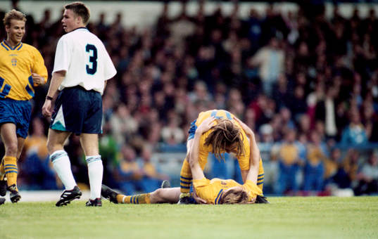 Henrik Larsson och Kennet Andersson jublar