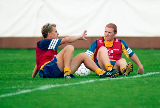 Jonas Thern och Jörgen Pettersson i diskussionstagen