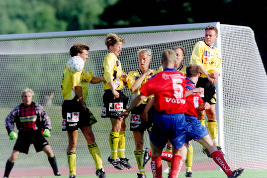 Fotboll, Div 1 Södra, IFK Hässleholm - Gunnilse, 1-4