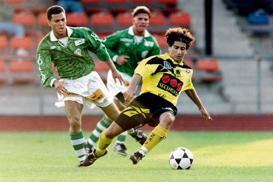Abgar Barsom, Forward