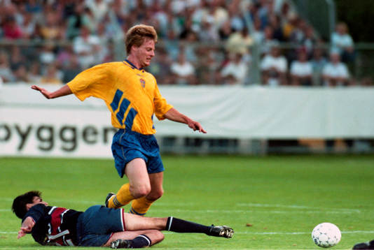 Stefan Schwarz glidtacklas
