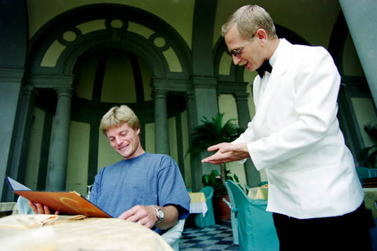 Stefan Schwarz på en restaurant i Florens