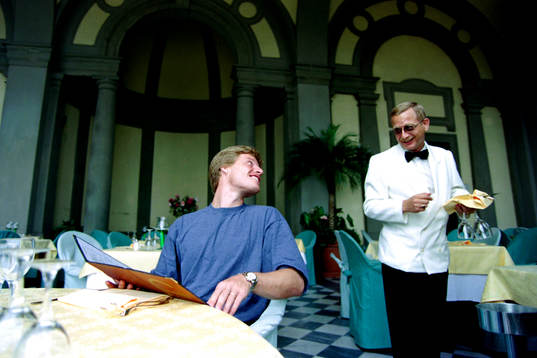 Stefan Schwarz på en restaurant i Florens