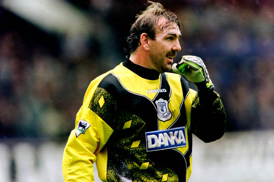 Neville Southall, målvakt, Everton