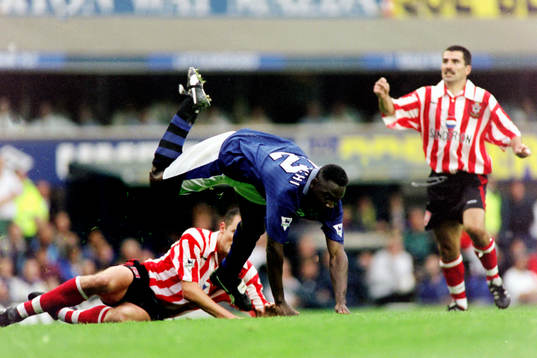 Daniel Amokachi, Everton stoppas