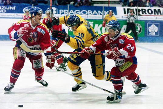 Tomas Holmström, Sverige