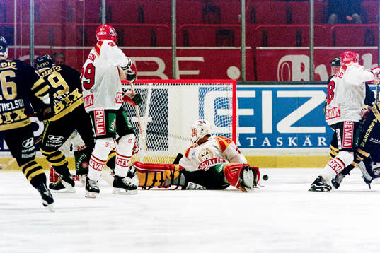 Situation framför brynäs målvakt Michael Sundlöv