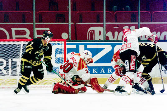 Situation framför brynäs målvakt Michael Sundlöv
