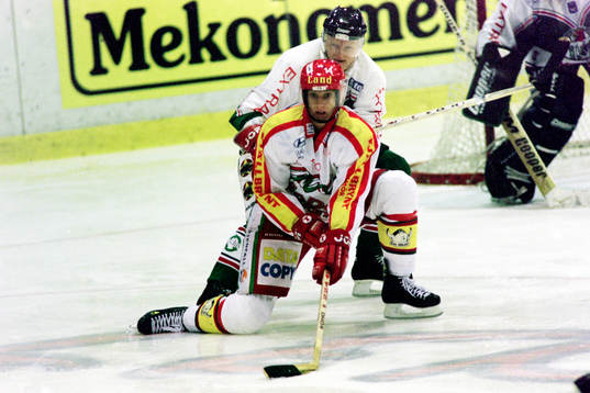 Mikael Håkansson, Modo
