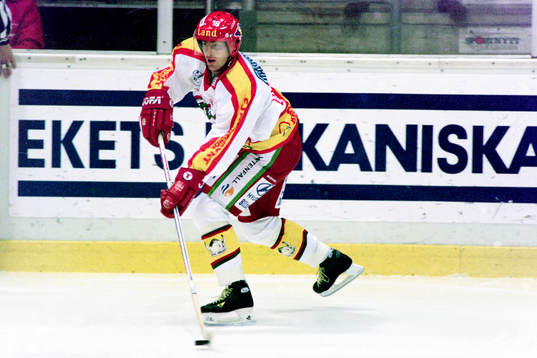 Jan Larsson, Modo