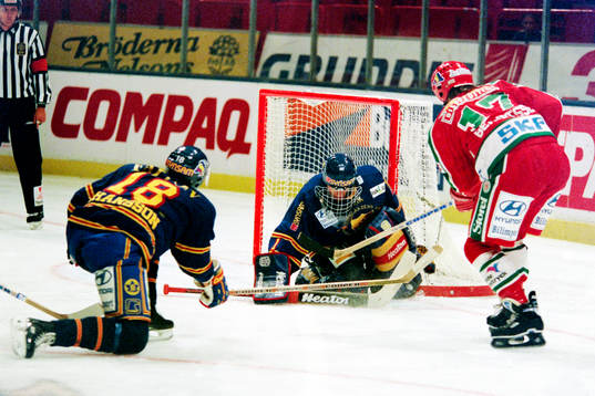 Peter Berndtsson, Frölunda oroar Thomas Östlund, målvakt