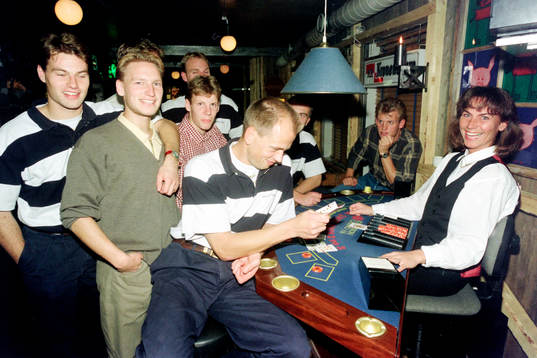 Tommy Andersson spelar Black Jack