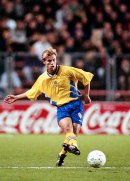 Niclas Alexandersson slår en bredsida