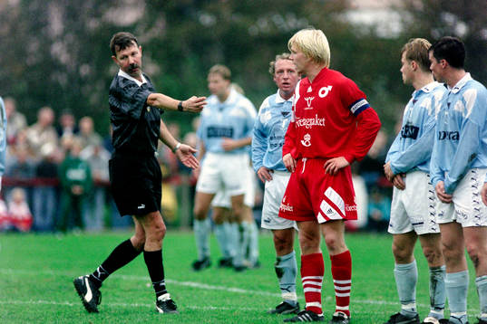 Domare Örjan Andersson, Köping och Robert Prytz, Malmö