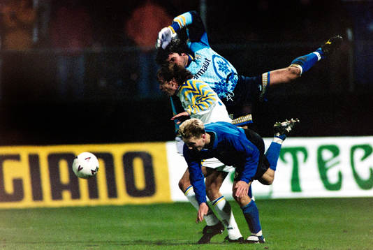 Robert Andersson, Halmstad i kamp parmas målvakt Luca Bucci