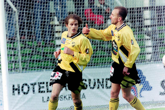 Magnus Arvidsson, Hässleholm gratuleras av Miguel Toré