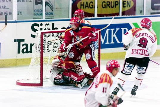 Patrik Sylvegård, Malmö framför brynäs målvakt Michael