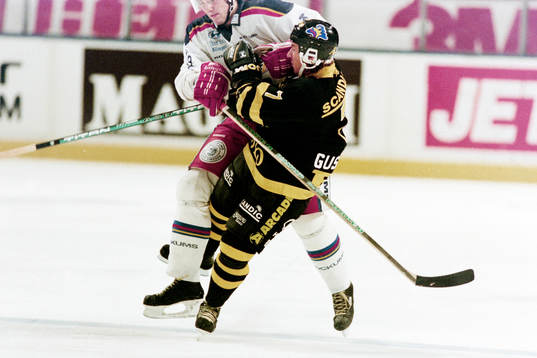 Stefan Gustavsson, AIK stoppas