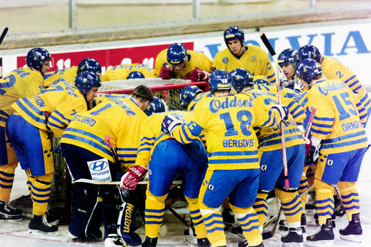 Bläddra bland fler bilder av Ishockey, Deutschland Cup, Sverige - Finland, 5-4