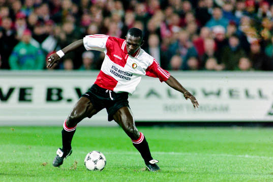 Mike Obiku, Feyenoord med bollen