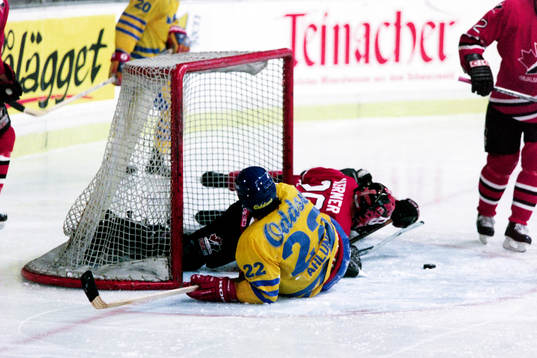 Håkan Åhlund, Sverige