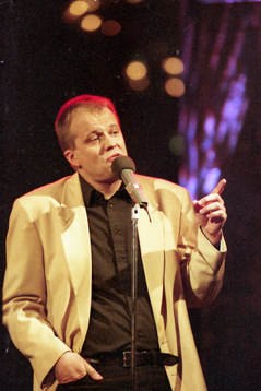 Jörgen Mörnbäck underhåller