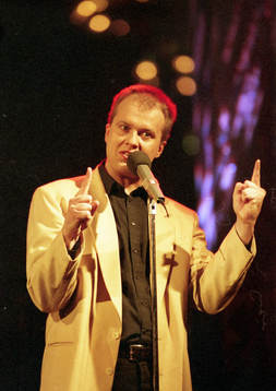 Jörgen Mörnbäck underhåller