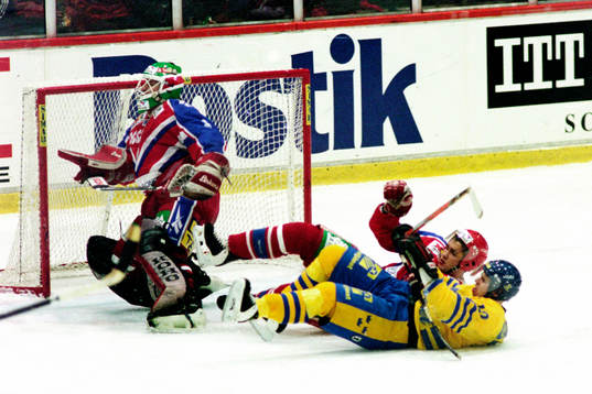 Tomas Holmström, Sverige på rygg framför rysslands